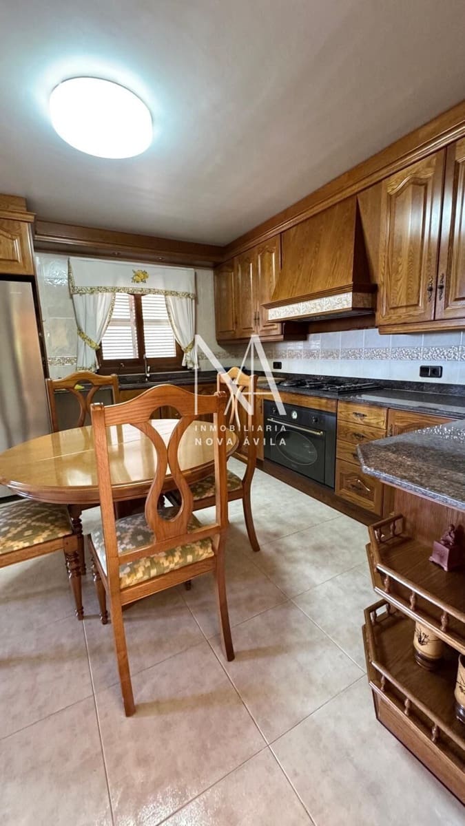 Chalet de 4 habitaciones en Inca en venta con piscina garaje - 1.289.000 € (Ref: 9999258)