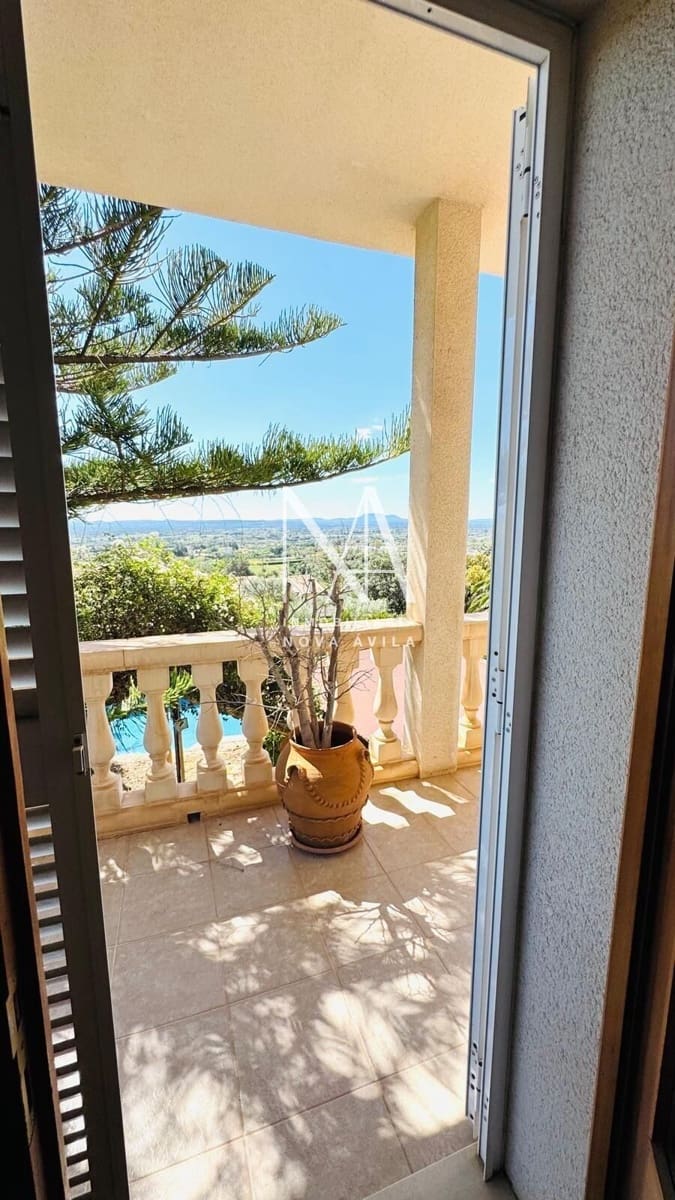 Chalet de 4 habitaciones en Inca en venta con piscina garaje - 1.289.000 € (Ref: 9999258)