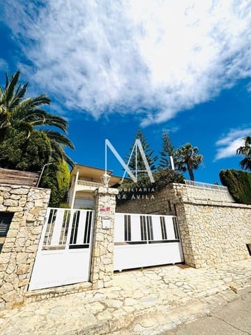 Chalet de 4 habitaciones en Inca en venta con piscina garaje - 1.289.000 € (Ref: 9999258)