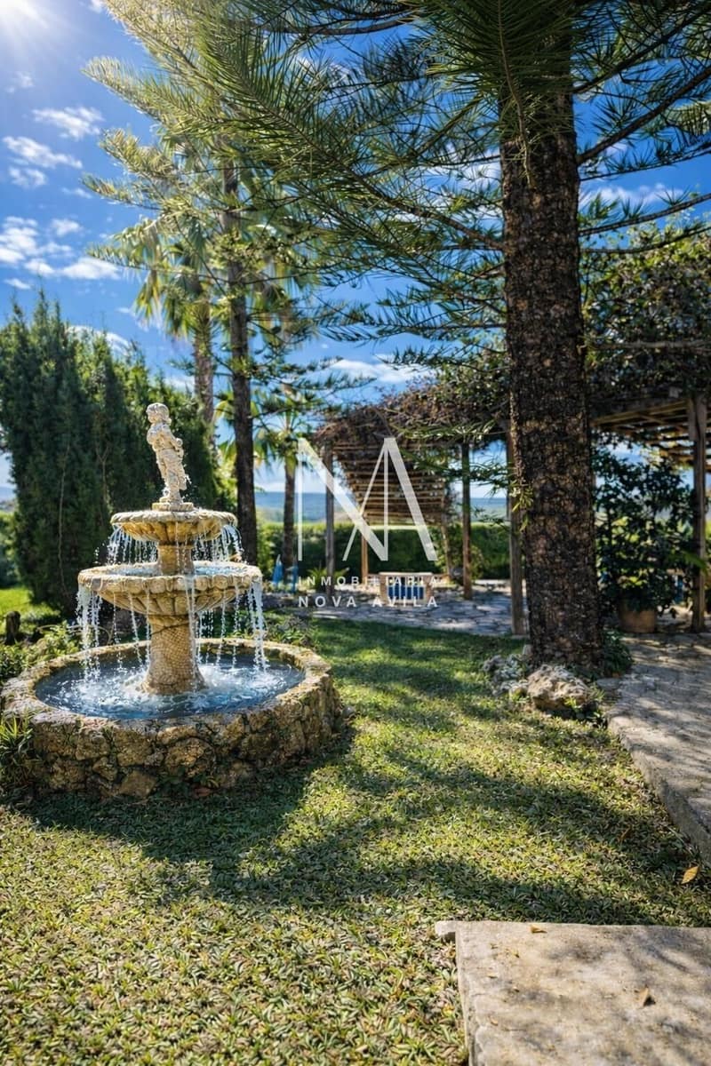 Chalet de 4 habitaciones en Inca en venta con piscina garaje - 1.289.000 € (Ref: 9999258)