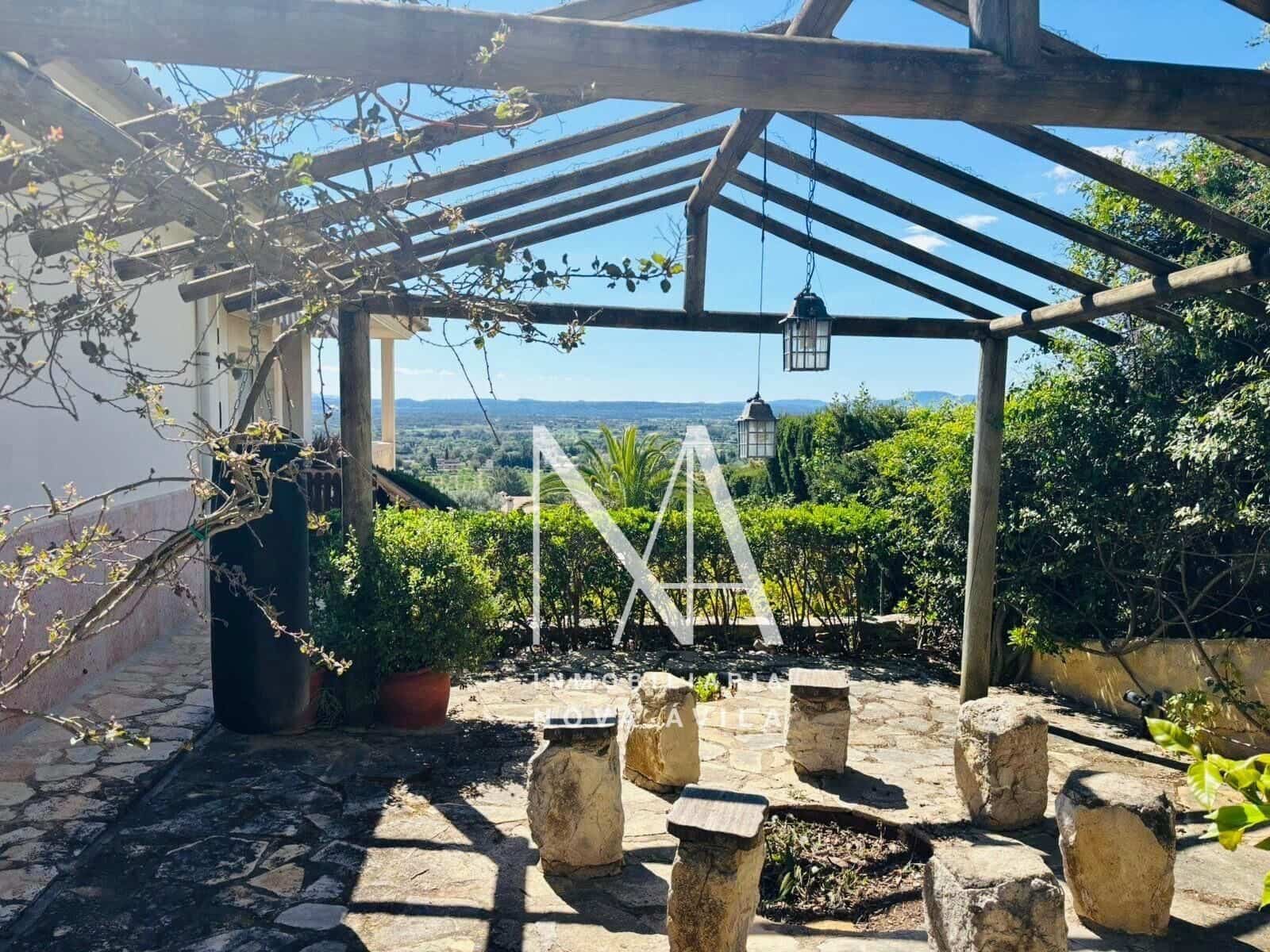 Chalet de 4 habitaciones en Inca en venta con piscina garaje - 1.289.000 € (Ref: 9999258)