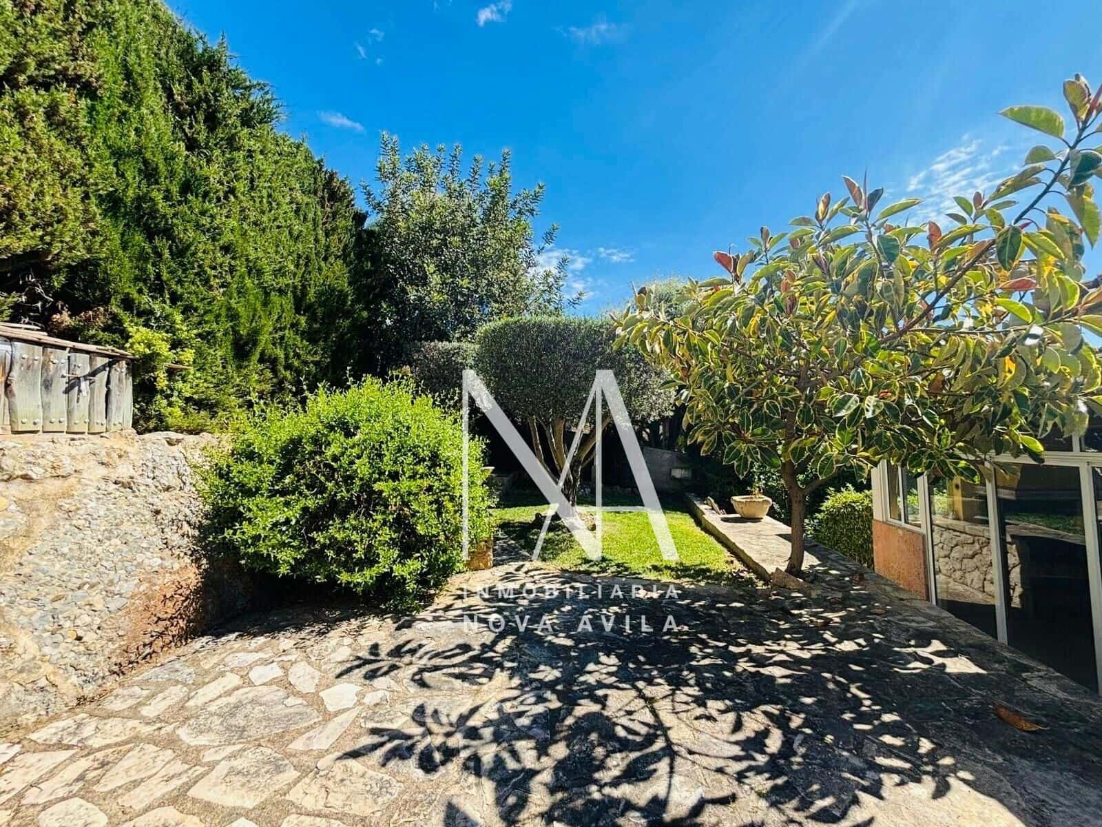 Chalet de 4 habitaciones en Inca en venta con piscina garaje - 1.289.000 € (Ref: 9999258)