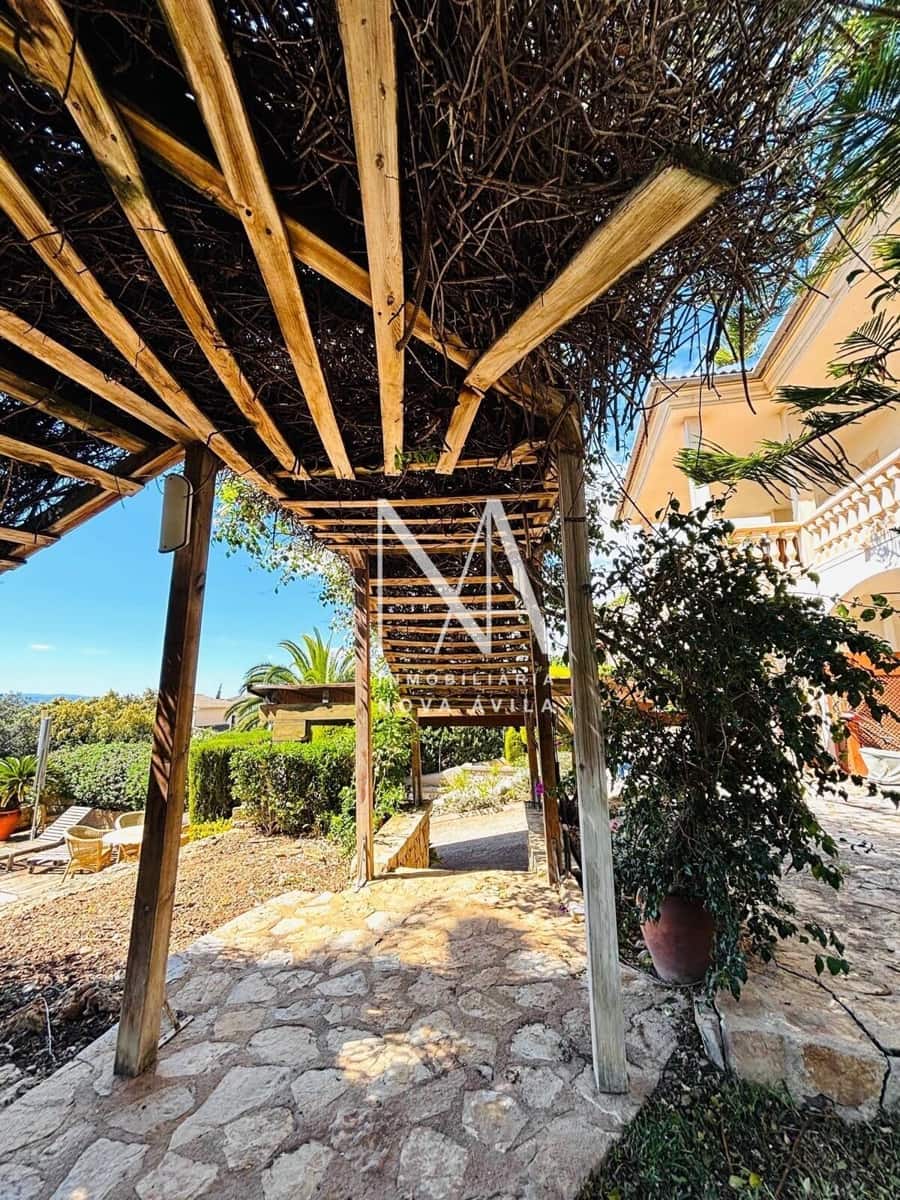 Chalet de 4 habitaciones en Inca en venta con piscina garaje - 1.289.000 € (Ref: 9999258)