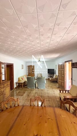 4 bedroom Villa for sale in Puigpunyent - € 949,999 (Ref: 9999259)