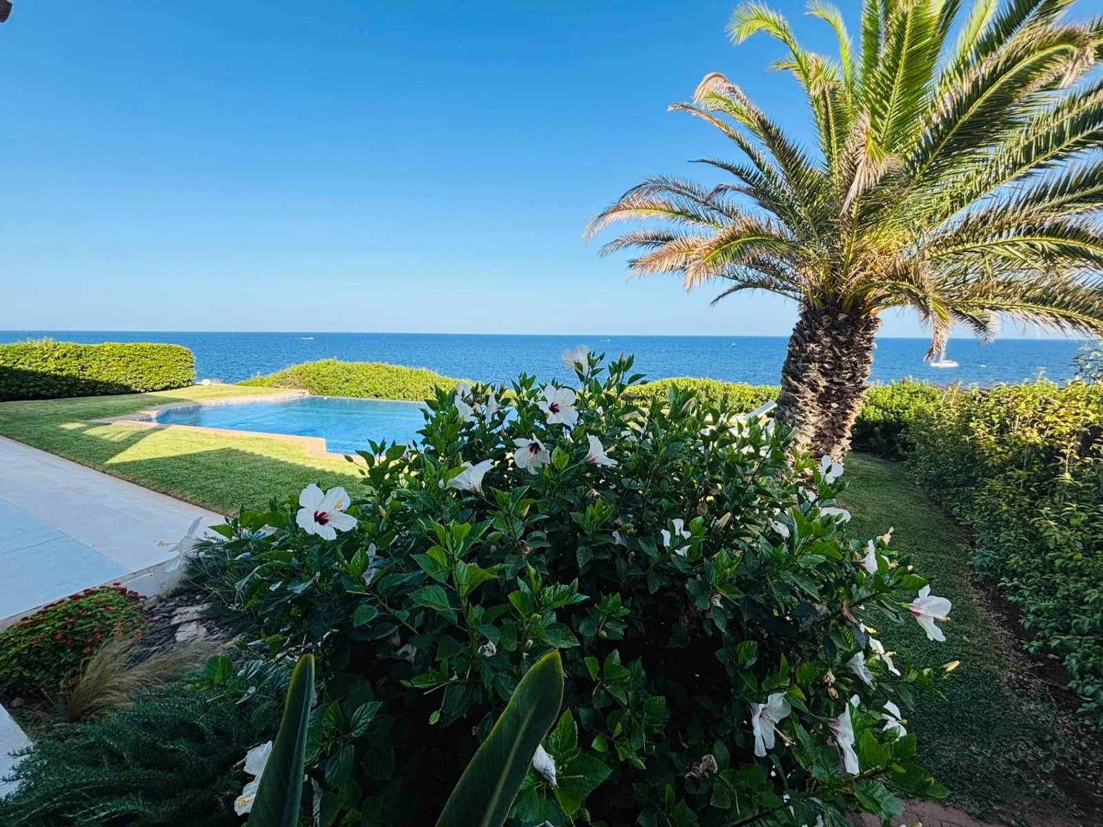 3 soveværelse Villa til salg i Cala Serena med swimmingpool garage - € 3.500.000 (Ref: 9914036)