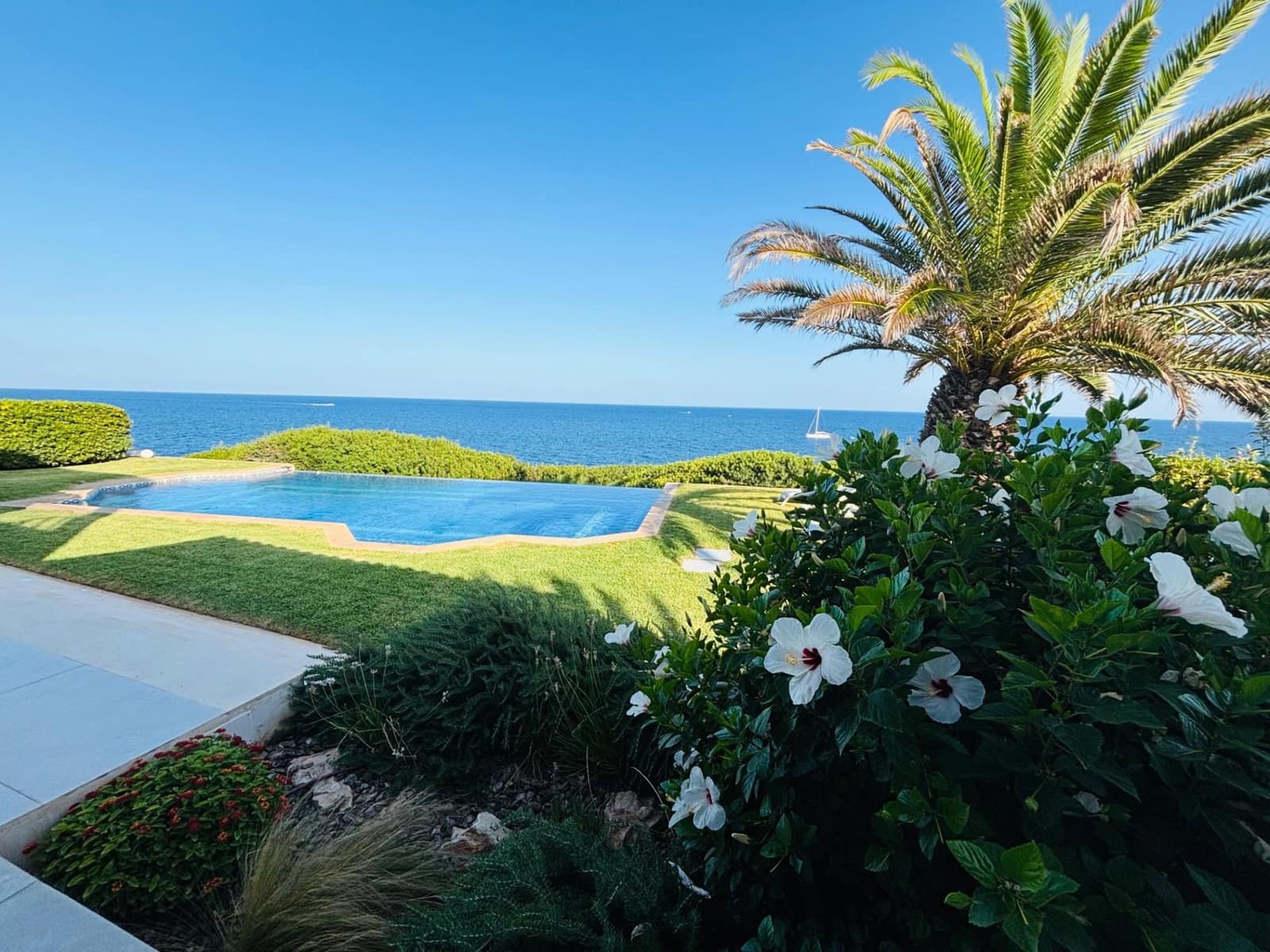 3 soveværelse Villa til salg i Cala Serena med swimmingpool garage - € 3.500.000 (Ref: 9914036)