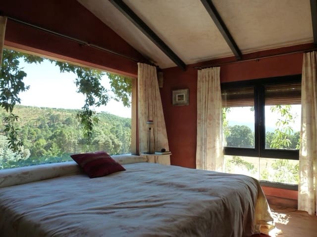5 bedroom Finca/Country House for sale in Calera de León with pool - € 495,000 (Ref: 9107691)