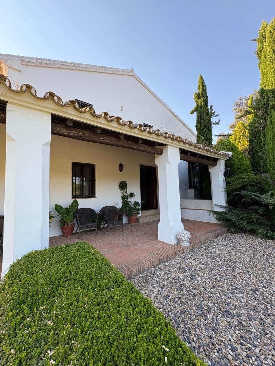 5 soveværelse Finca/Landehus til salg i Constantina med swimmingpool - € 1.600.000 (Ref: 9110350)