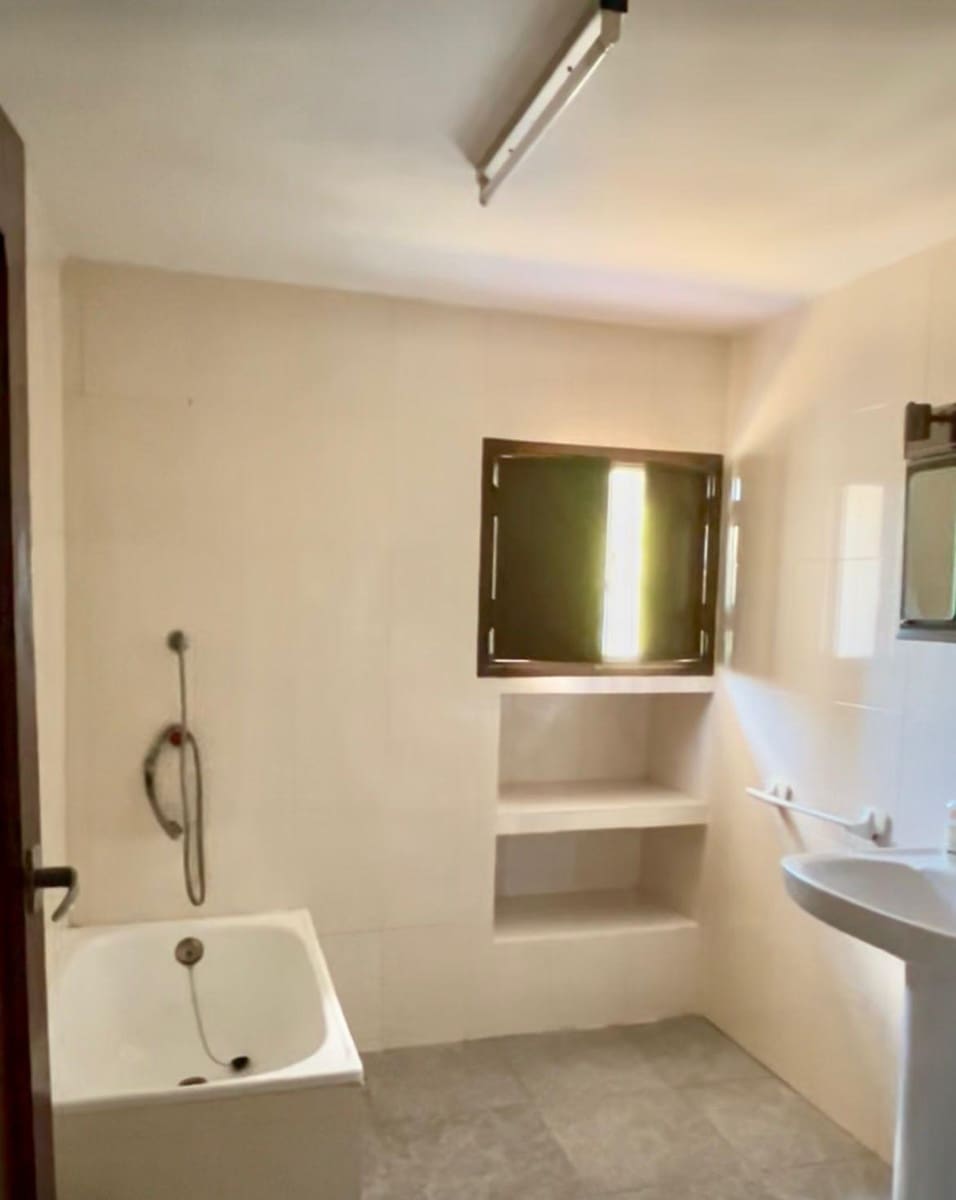 4 soveværelse Finca/Landehus til salg i Alanis med garage - € 950.000 (Ref: 9110354)