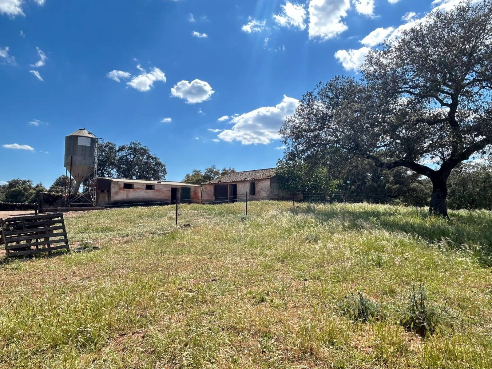 4 bedroom Finca/Country House for sale in Alanis with garage - € 950,000 (Ref: 9110354)