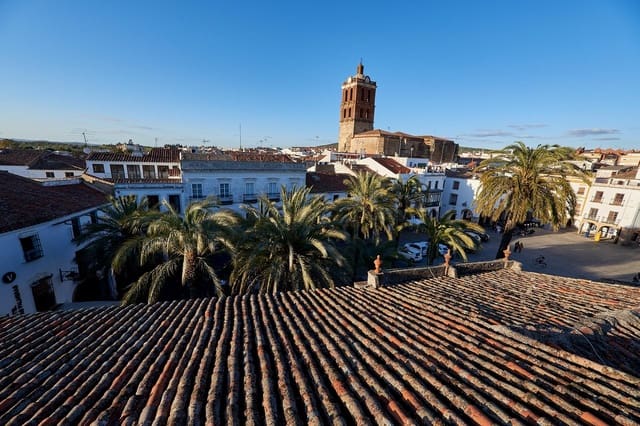 40 bedroom Townhouse for sale in Zafra - € 320,000 (Ref: 9126252)