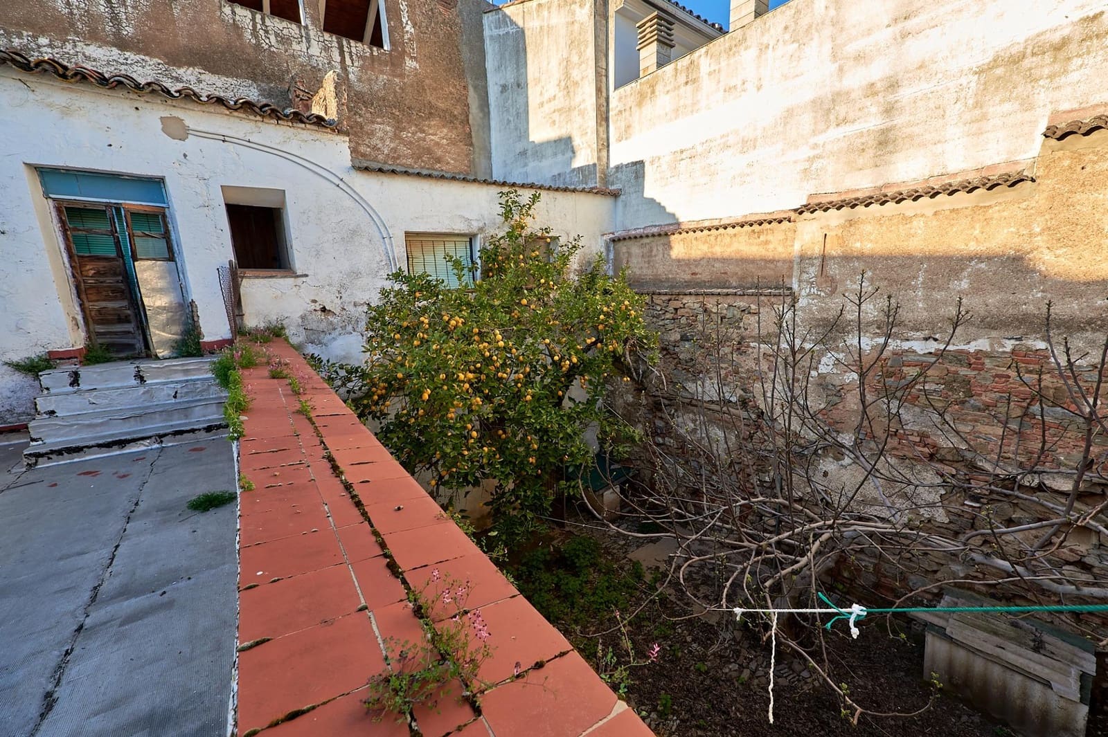 40 bedroom Townhouse for sale in Zafra - € 320,000 (Ref: 9126252)