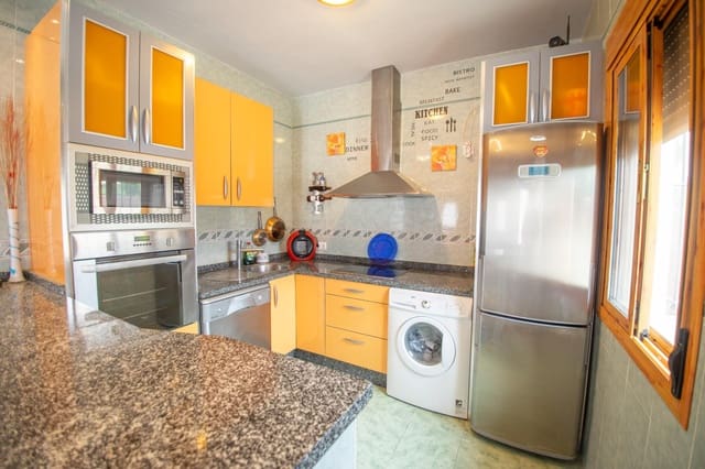 3 chambre Villa/Maison à vendre à Hinojos avec piscine - 139 000 € (Ref: 9134503)