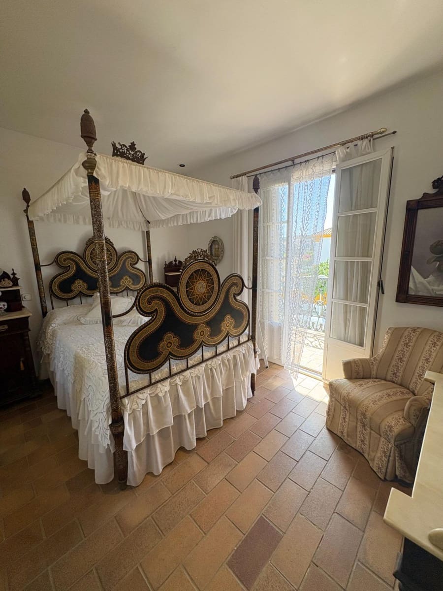 4 soveværelse Villa til salg i Sanlucar de Barrameda med swimmingpool garage - € 750.000 (Ref: 9233022)