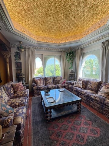 4 soveværelse Villa til salg i Sanlúcar de Barrameda med swimmingpool garage - € 750.000 (Ref: 9233022)