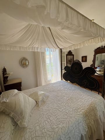 4 bedroom Villa for sale in Sanlúcar de Barrameda with pool garage - € 700,000 (Ref: 9233022)