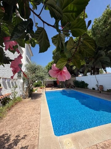 4 bedroom Villa for sale in Sanlúcar de Barrameda with pool garage - € 700,000 (Ref: 9233022)