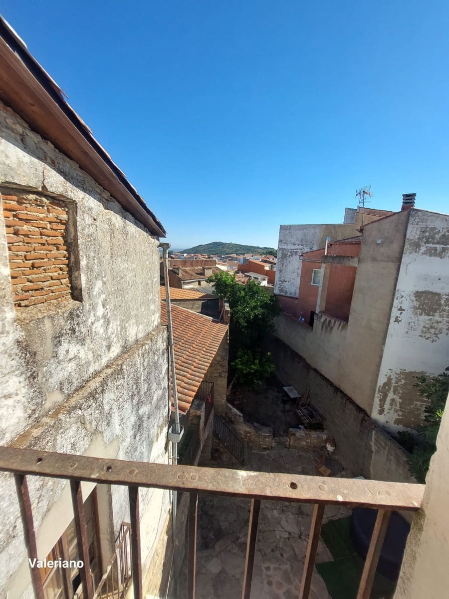 11 soveværelse Byhus til salg i Montanchez - € 250.000 (Ref: 9306400)