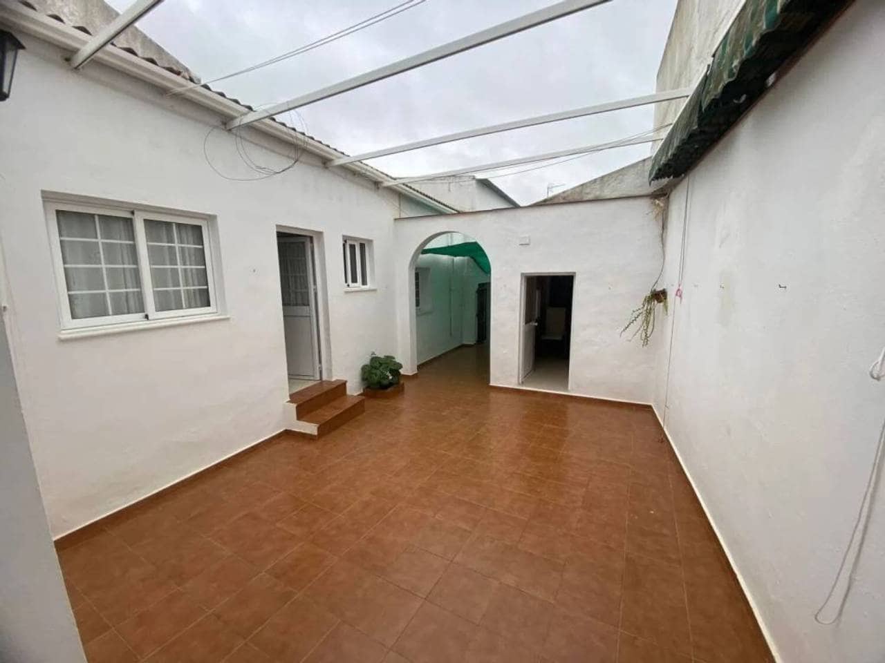 6 soveværelse Villa til salg i Rociana del Condado - € 250.000 (Ref: 9781161)