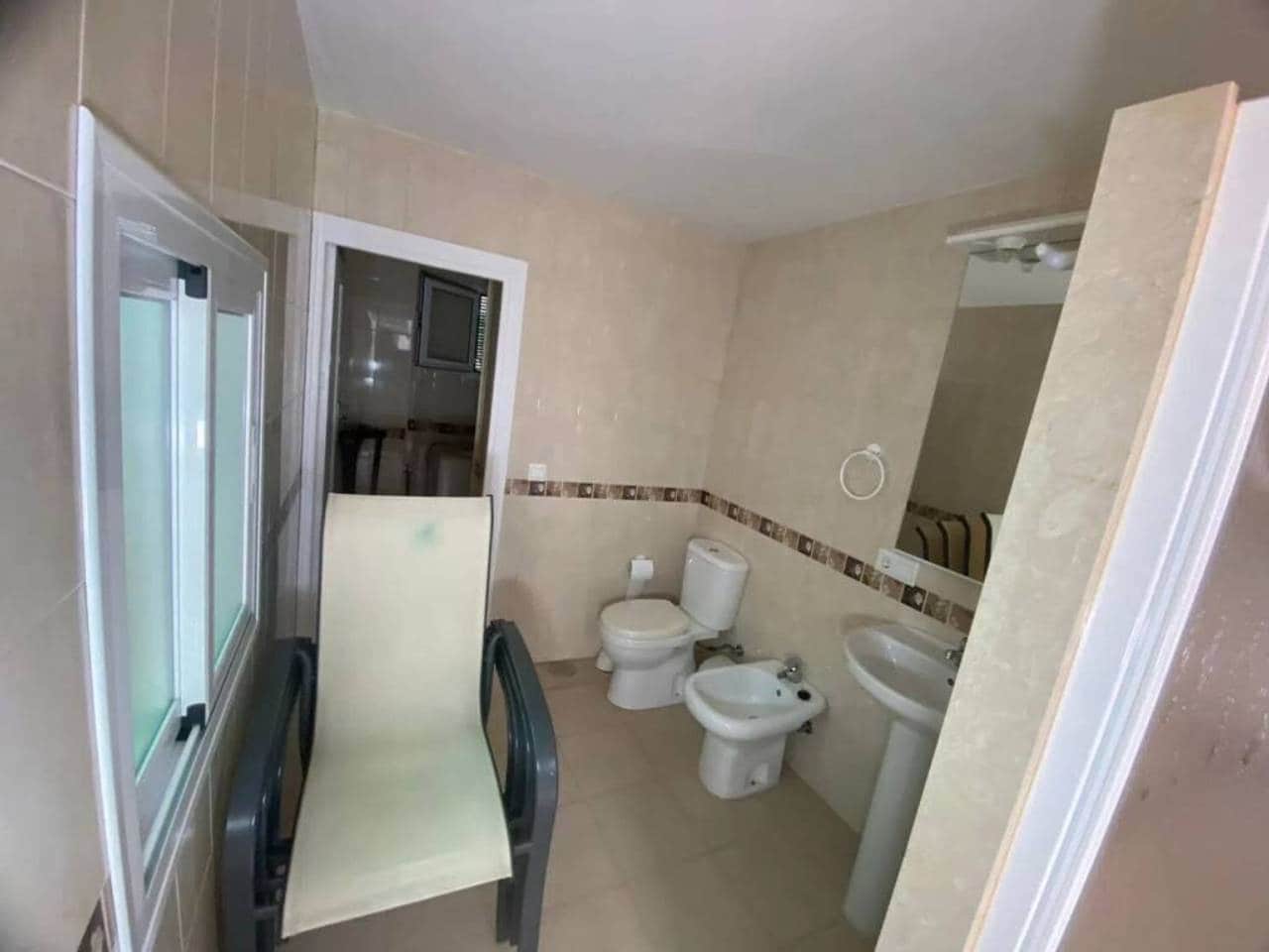 6 soveværelse Villa til salg i Rociana del Condado - € 250.000 (Ref: 9781161)