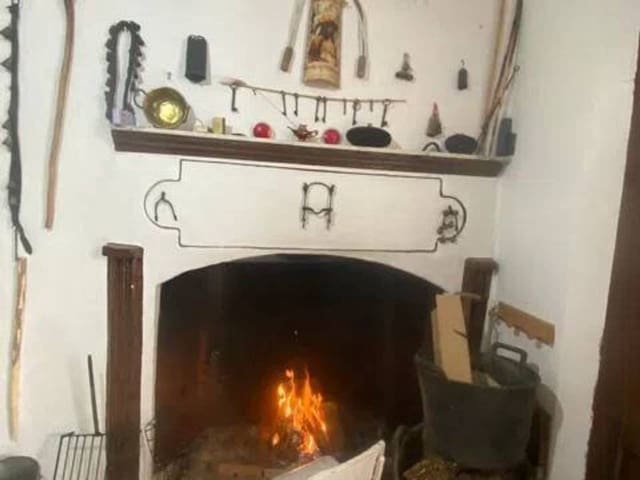 4 slaapkamer Villa te koop in Rociana del Condado - € 195.000 (Ref: 9781167)