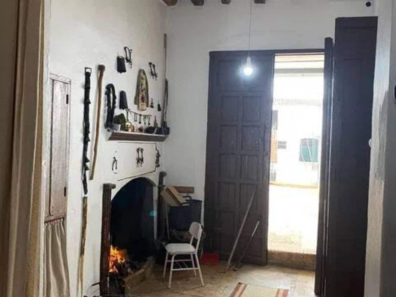 4 soveværelse Villa til salg i Rociana del Condado - € 195.000 (Ref: 9781167)