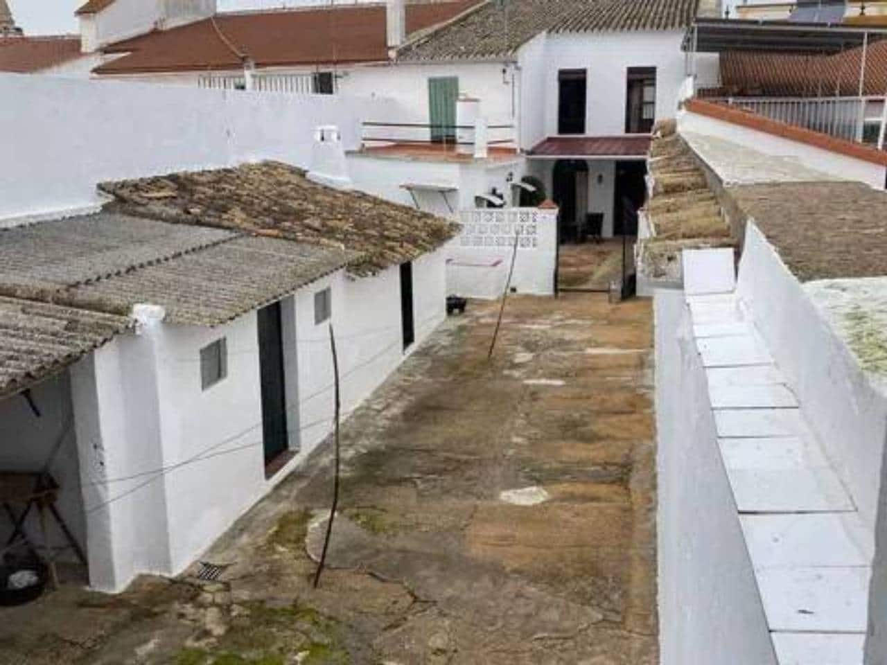 4 soveværelse Villa til salg i Rociana del Condado - € 195.000 (Ref: 9781167)