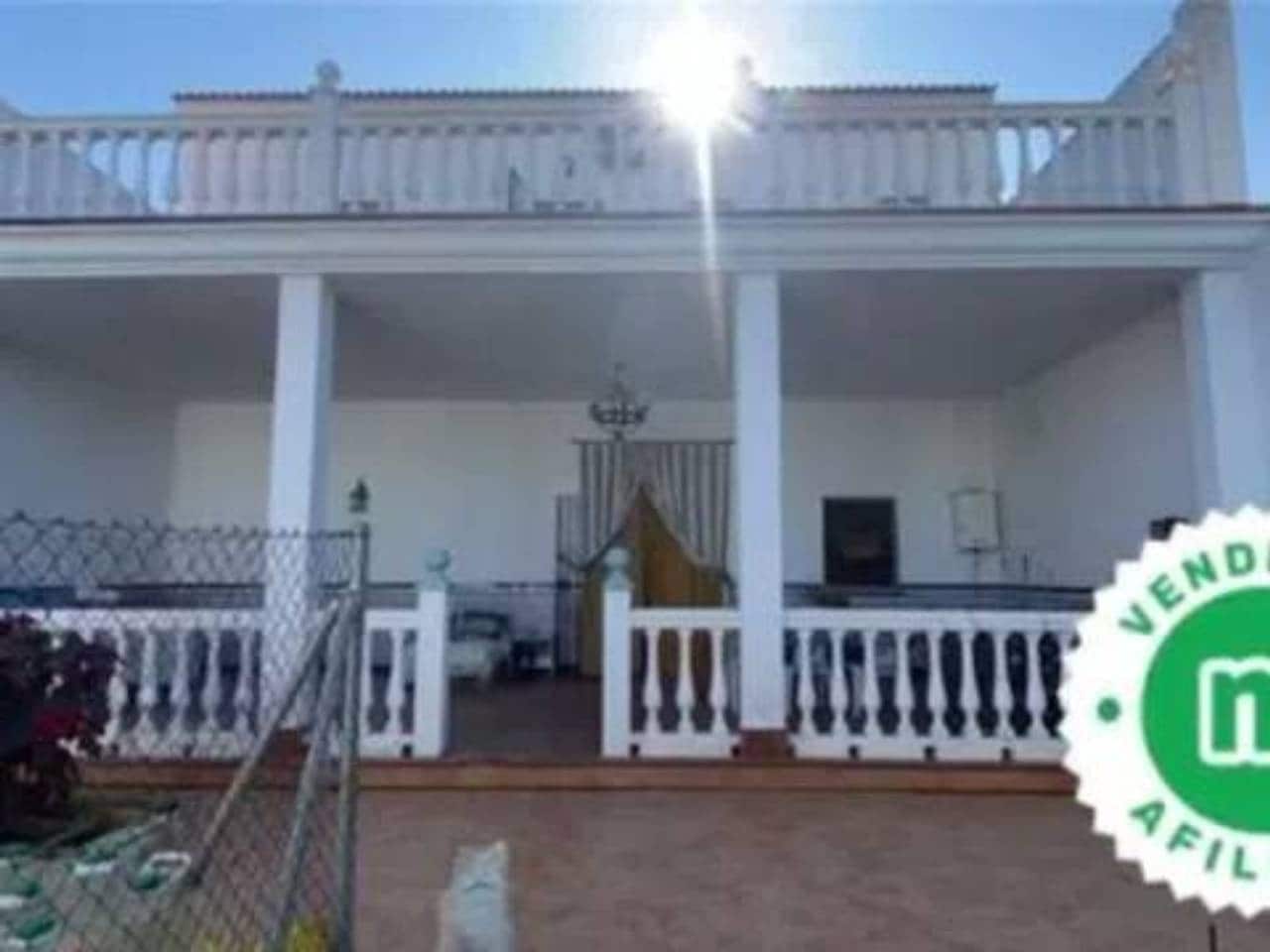 4 soveværelse Villa til salg i Rociana del Condado med swimmingpool - € 271.000 (Ref: 9781172)