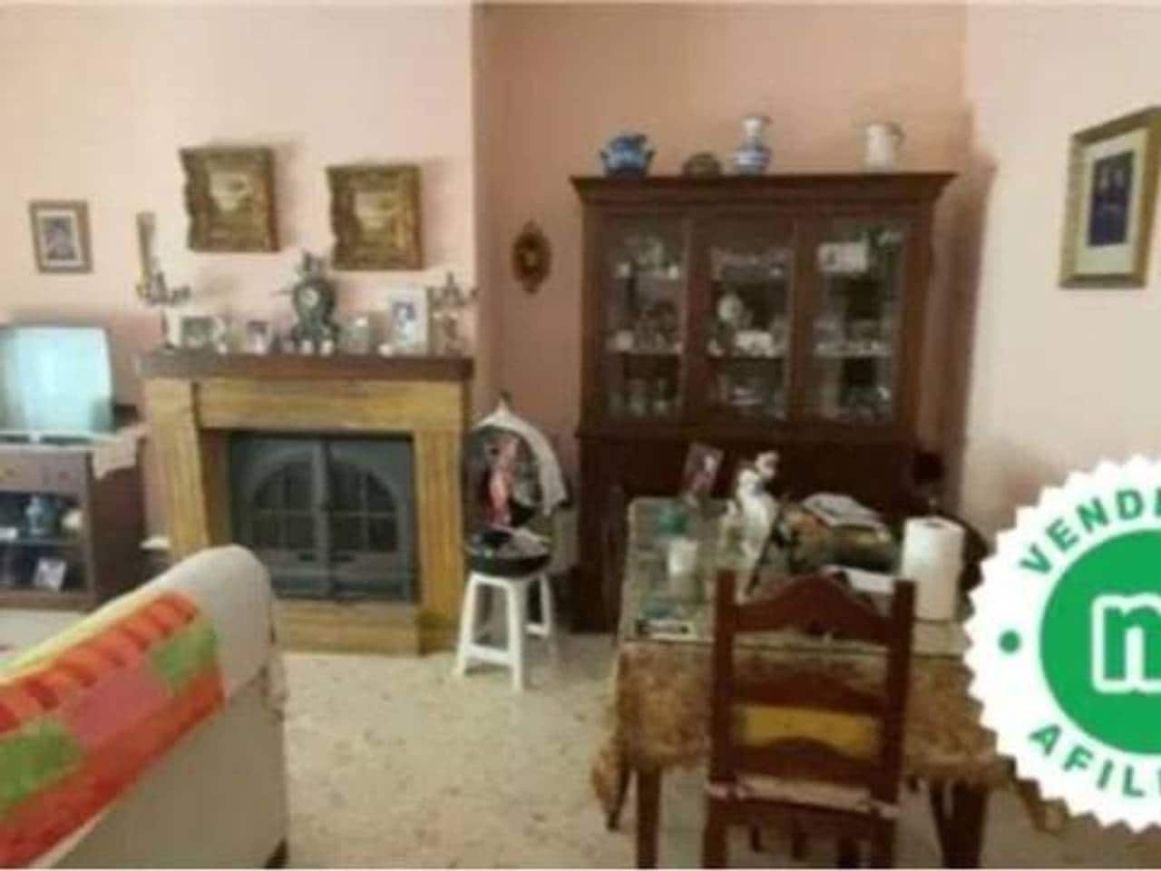 4 soveværelse Villa til salg i Rociana del Condado med swimmingpool - € 271.000 (Ref: 9781172)