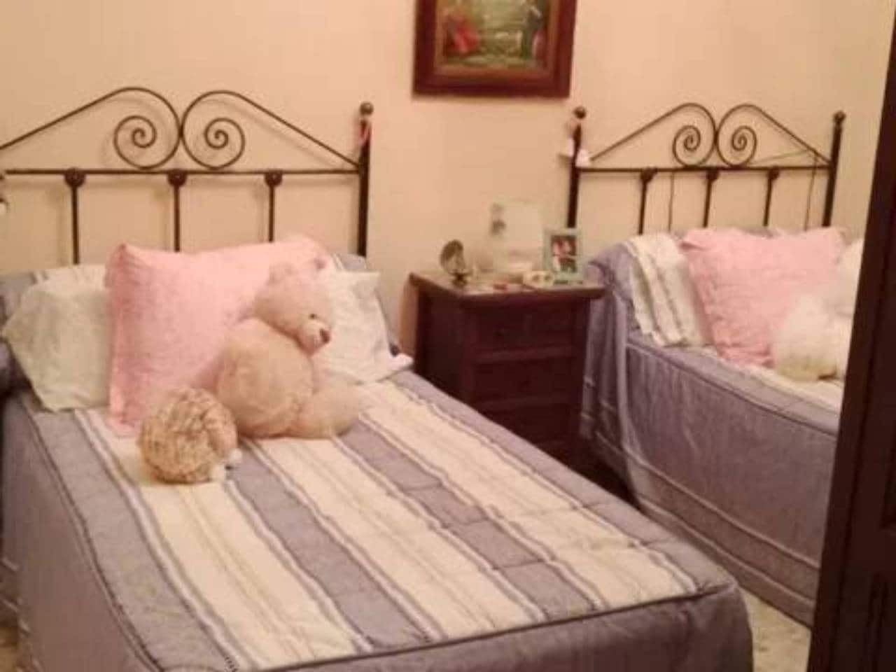 4 soveværelse Villa til salg i Rociana del Condado med swimmingpool - € 271.000 (Ref: 9781172)