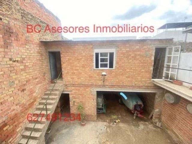 3 slaapkamer Villa te koop in Rociana del Condado - € 160.000 (Ref: 9781173)