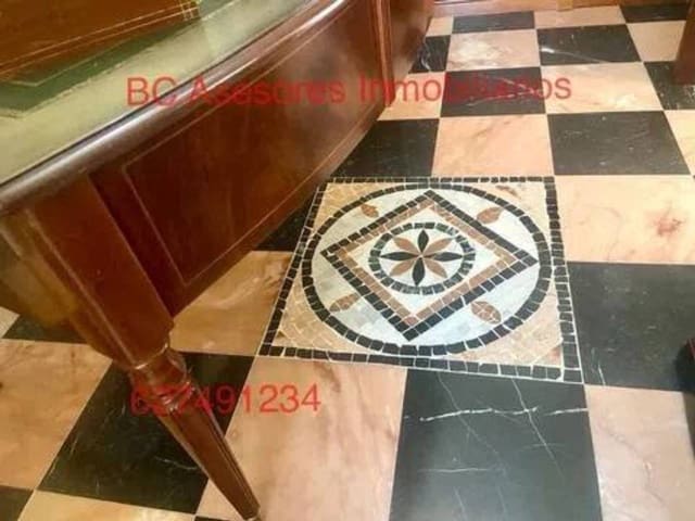 8 slaapkamer Villa te koop in Rociana del Condado - € 250.000 (Ref: 9781174)