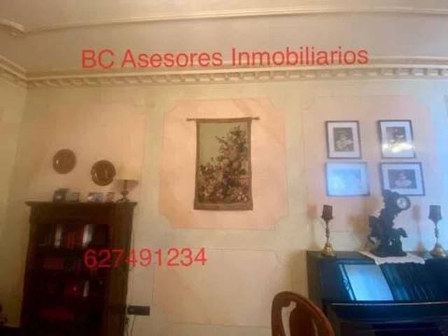 8 slaapkamer Villa te koop in Rociana del Condado - € 250.000 (Ref: 9781174)