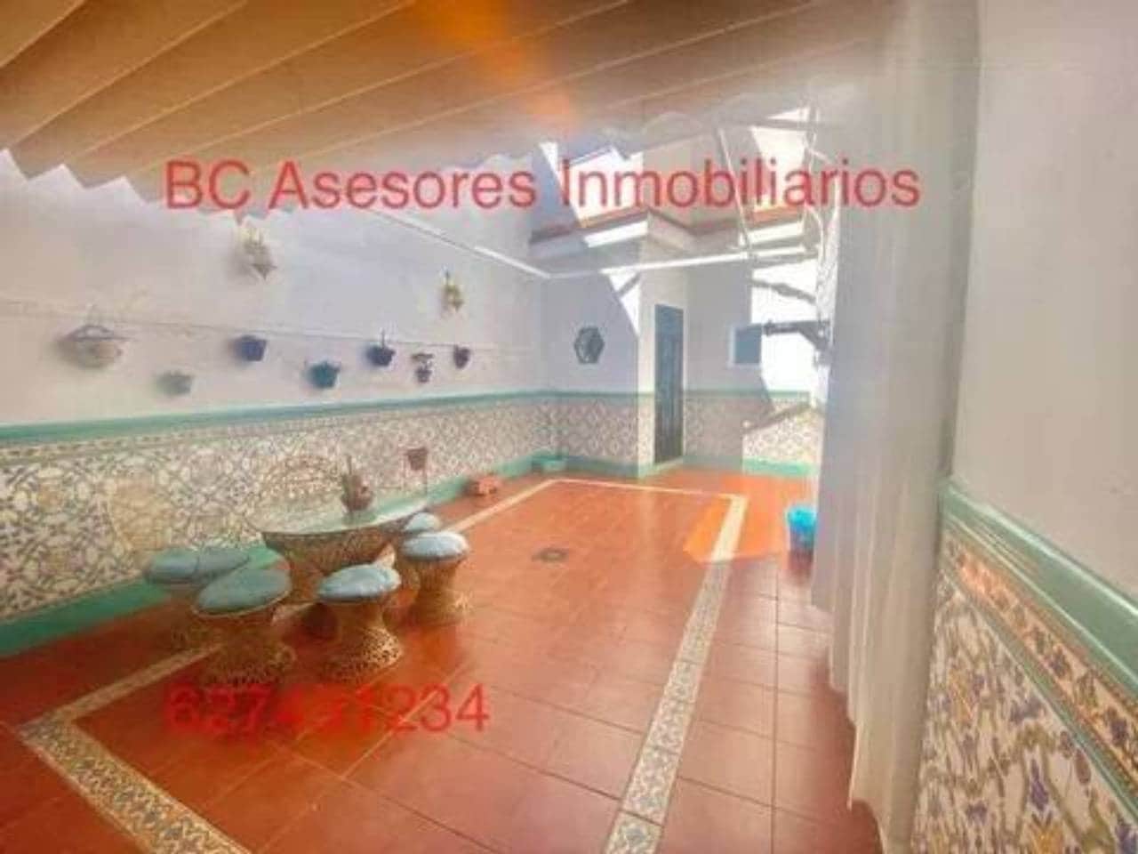 8 soveværelse Villa til salg i Rociana del Condado - € 250.000 (Ref: 9781174)