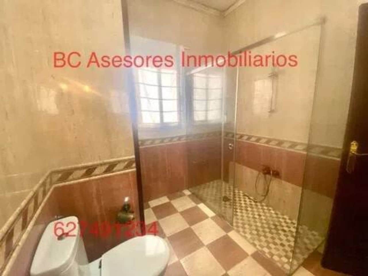 8 soveværelse Villa til salg i Rociana del Condado - € 250.000 (Ref: 9781174)