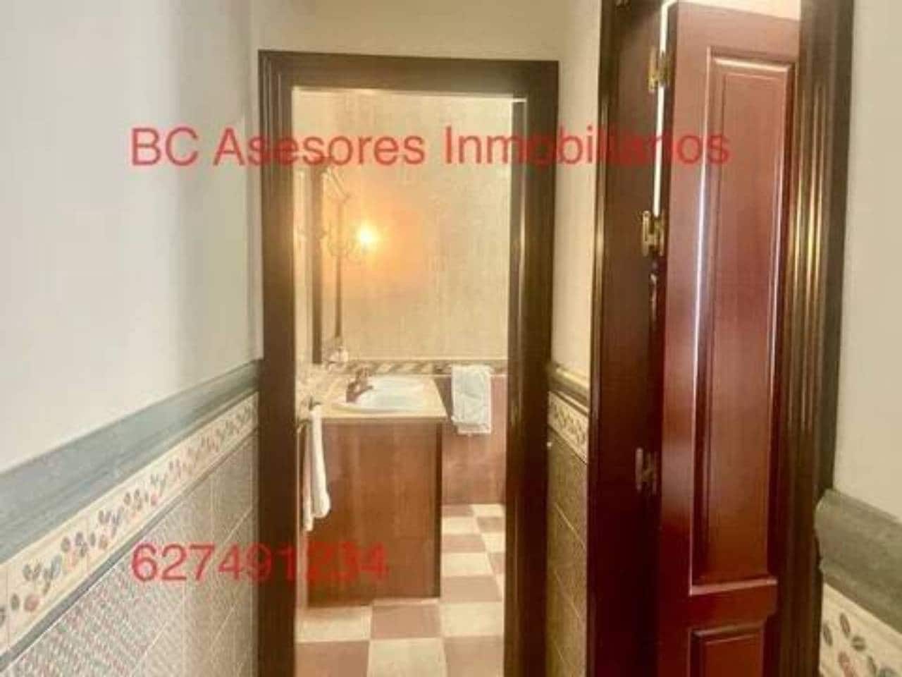 8 soveværelse Villa til salg i Rociana del Condado - € 250.000 (Ref: 9781174)