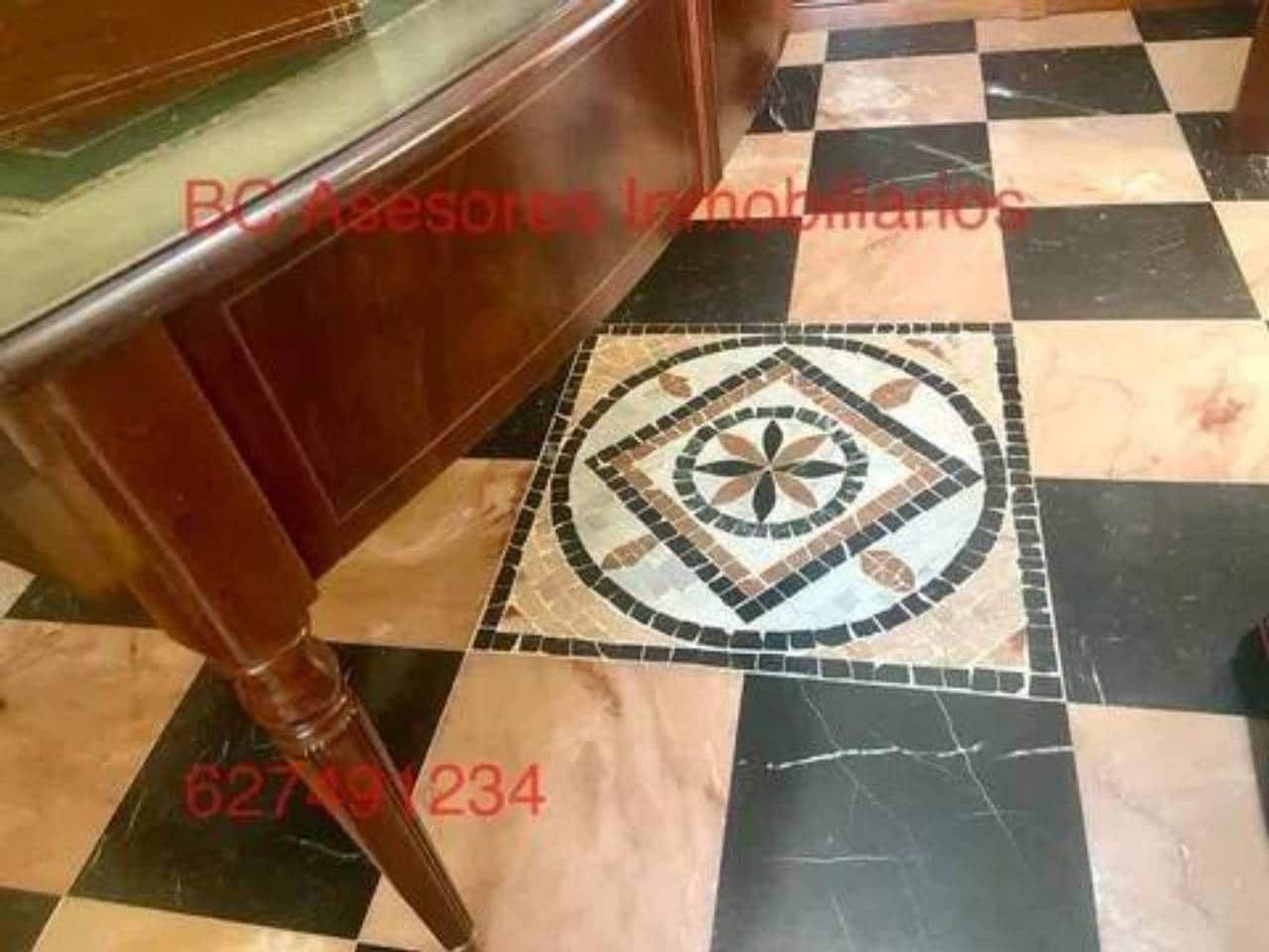 8 soveværelse Villa til salg i Rociana del Condado - € 250.000 (Ref: 9781174)