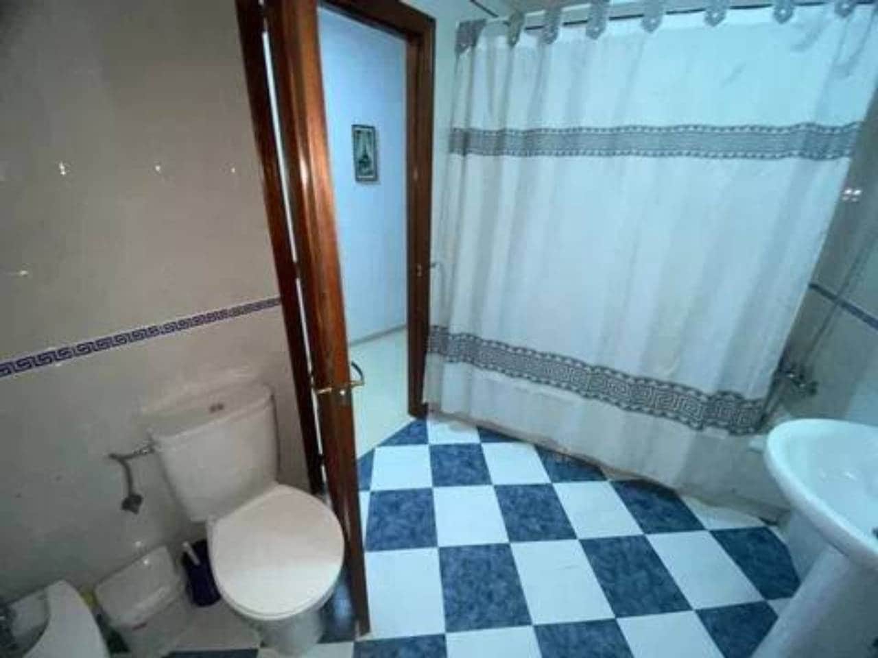 3 slaapkamer Penthouse te koop in Rociana del Condado - € 168.000 (Ref: 9781177)