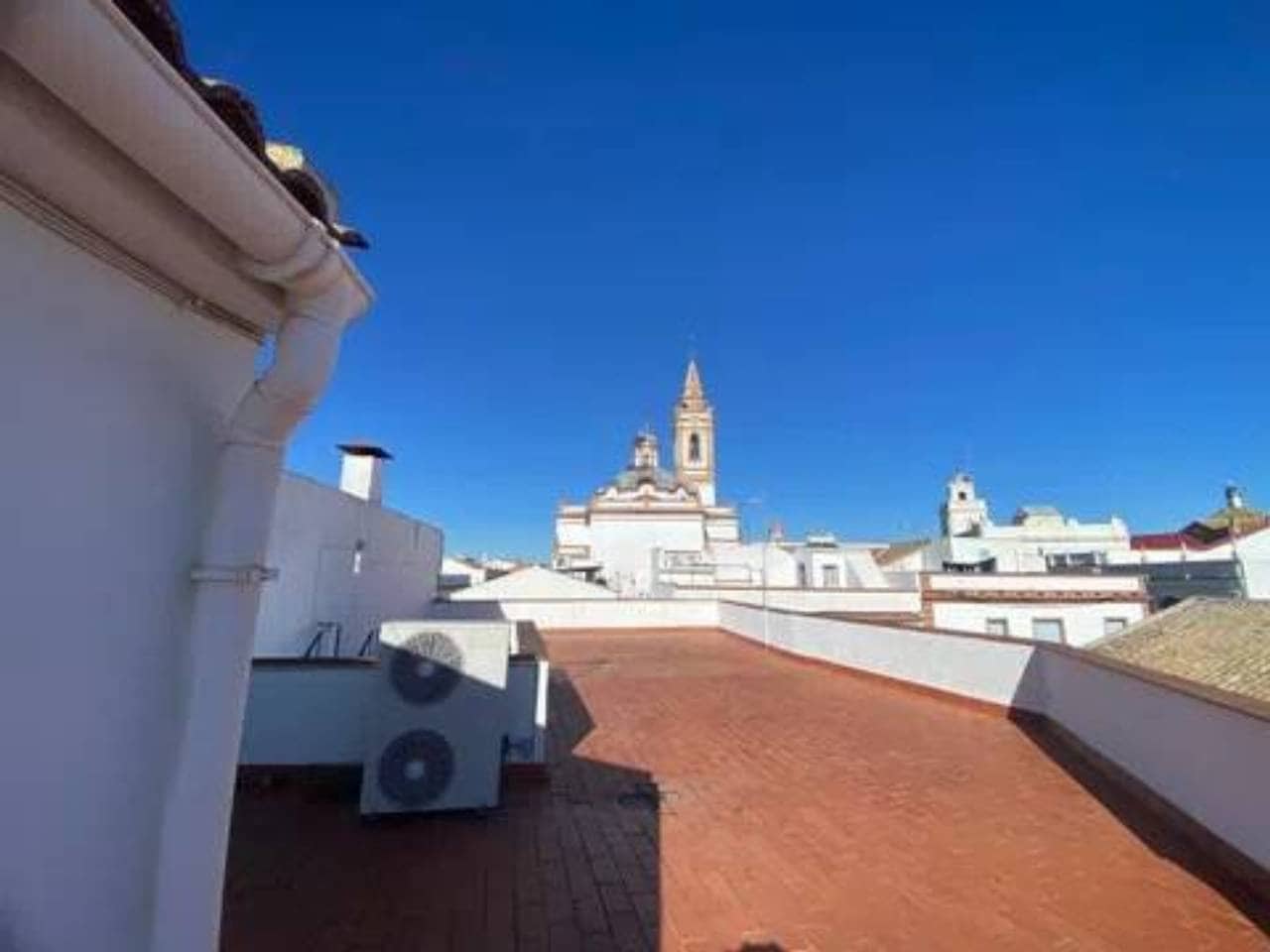 3 slaapkamer Penthouse te koop in Rociana del Condado - € 168.000 (Ref: 9781177)