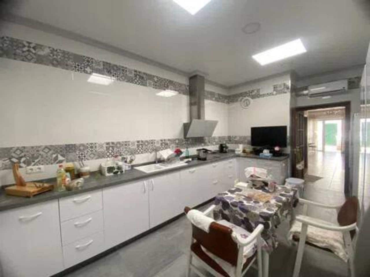 4 soveværelse Villa til salg i Rociana del Condado - € 325.000 (Ref: 9781179)