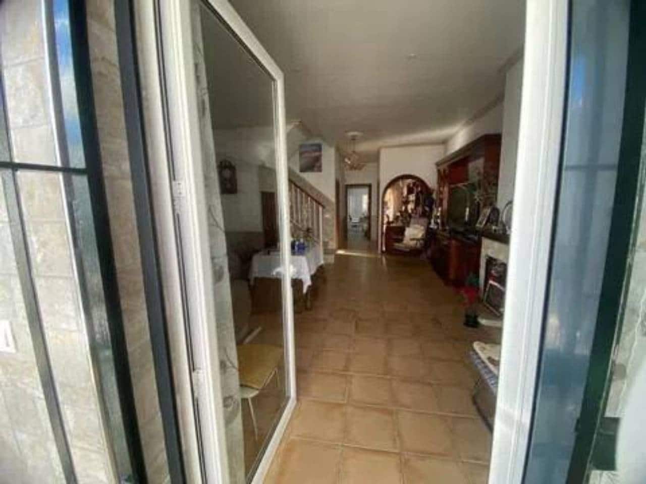 4 soveværelse Villa til salg i Rociana del Condado - € 325.000 (Ref: 9781179)