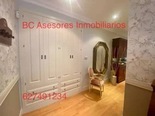 4 soveværelse Byhus til salg i Rociana del Condado med swimmingpool - € 675.000 (Ref: 9781189)