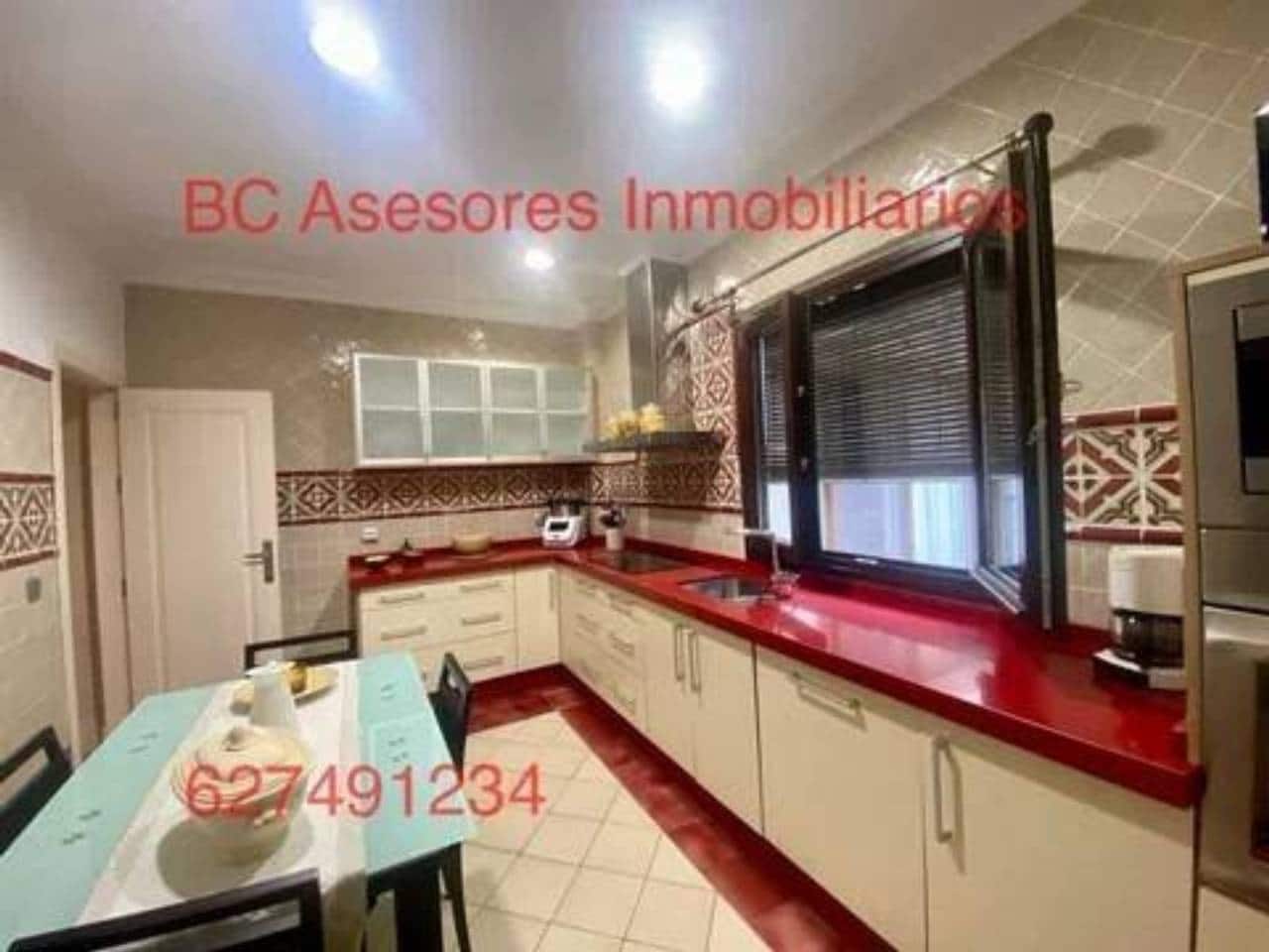 4 soveværelse Byhus til salg i Rociana del Condado med swimmingpool - € 675.000 (Ref: 9781189)