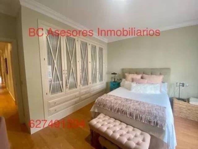 4 soveværelse Byhus til salg i Rociana del Condado med swimmingpool - € 675.000 (Ref: 9781189)