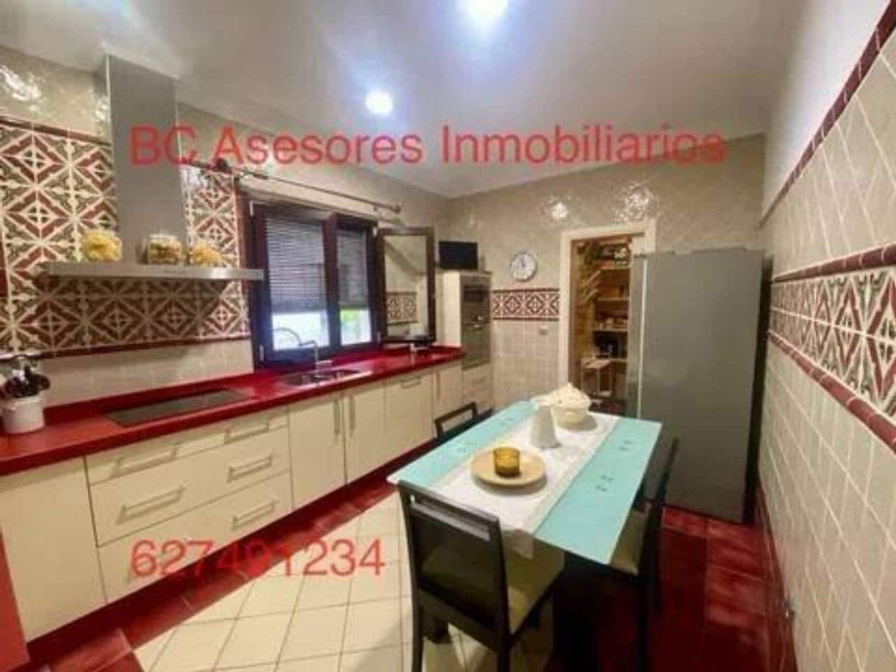 4 soveværelse Byhus til salg i Rociana del Condado med swimmingpool - € 675.000 (Ref: 9781189)