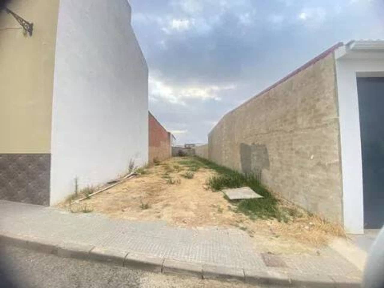 Undeveloped Land for sale in Rociana del Condado - € 35,000 (Ref: 9781191)