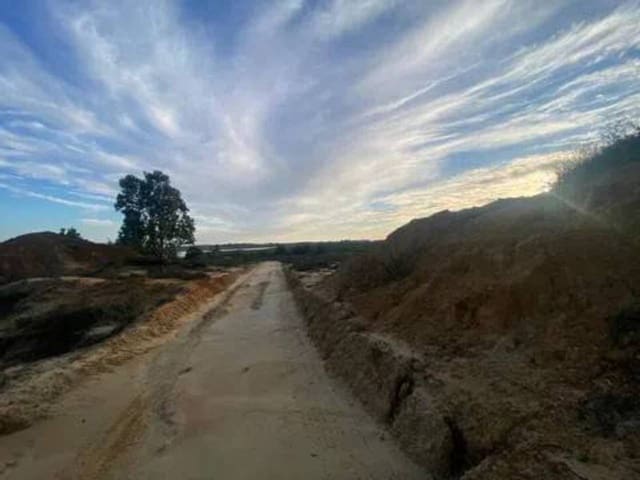 Undeveloped Land for sale in Rociana del Condado - € 200,000 (Ref: 9781192)