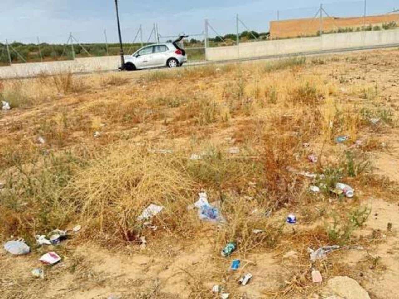 Ubebygd land til salgs i Rociana del Condado - € 45 000 (Ref: 9781202)