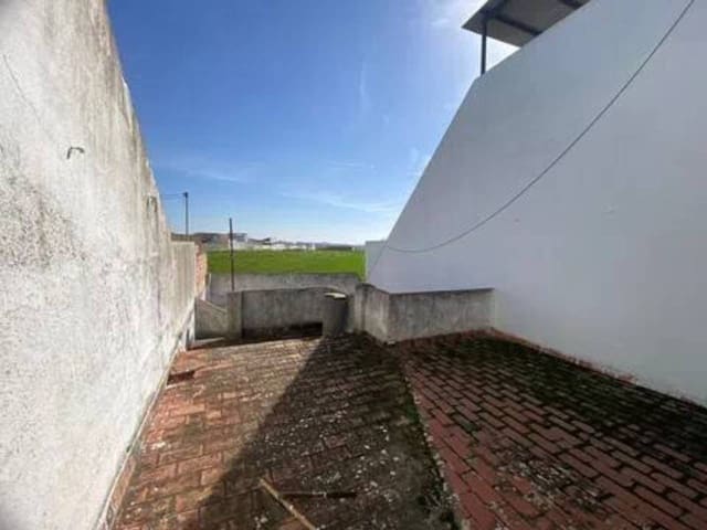 2 slaapkamer Villa te koop in Rociana del Condado - € 60.000 (Ref: 9781211)