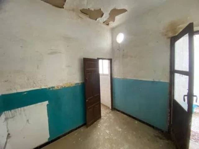 2 slaapkamer Villa te koop in Rociana del Condado - € 60.000 (Ref: 9781211)